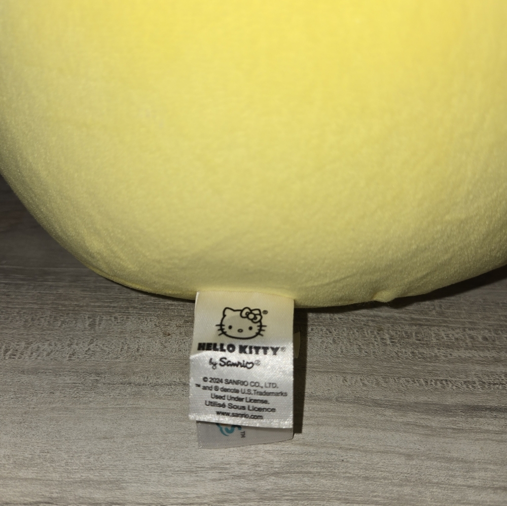 Sanrio Hello Kitty plush - Picture 4 of 5